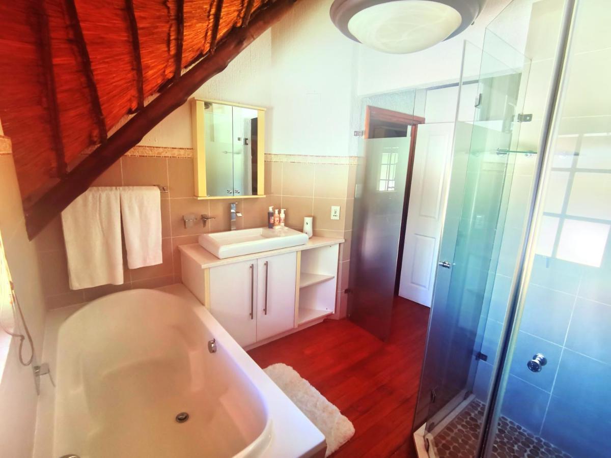 Libra Lodge Сандтон Екстер'єр фото
